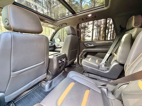 Used 2023 GMC Yukon AT4 w/ AT4 Premium Package AWD/4WD image 15