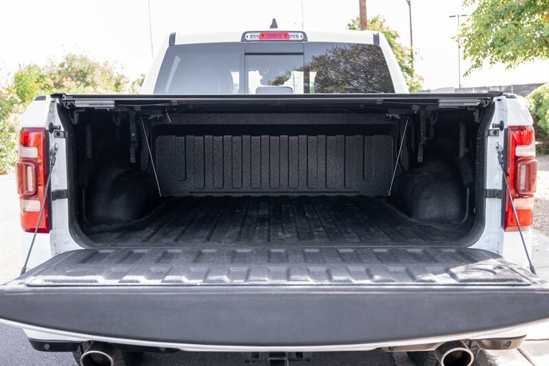 Used 2023 RAM 1500 Laramie AWD/4WD image 18