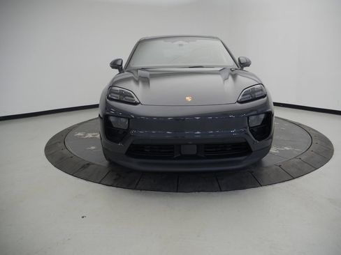 Certified 2026 Porsche Macan 4 Electric AWD/4WD image 10