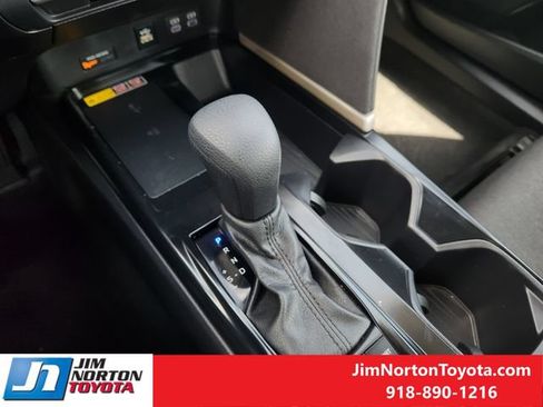 Used 2025 Toyota Camry LE FWD image 20