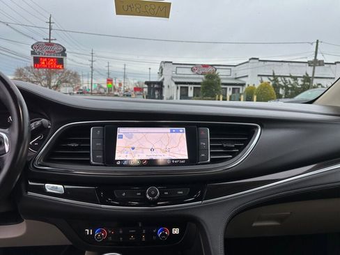 Used 2020 Buick Enclave Premium w/ Sun and Sites Package image 20