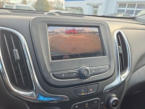 Used 2024 Chevrolet Equinox LT image 23