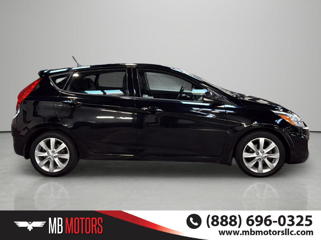 Used 2014 Hyundai Accent SE FWD image 5