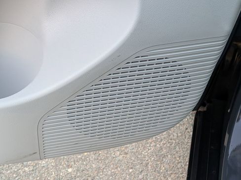 New 2026 Hyundai Kona SEL Premium image 17