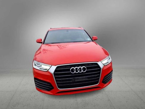 Used 2018 Audi Q3 2.0T Premium w/ Convenience Package image 3