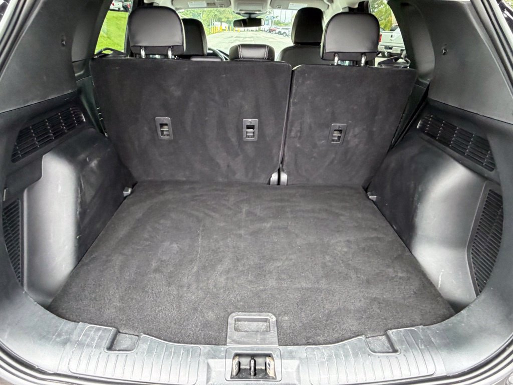 Used 2025 Ford Escape Platinum AWD/4WD image 41
