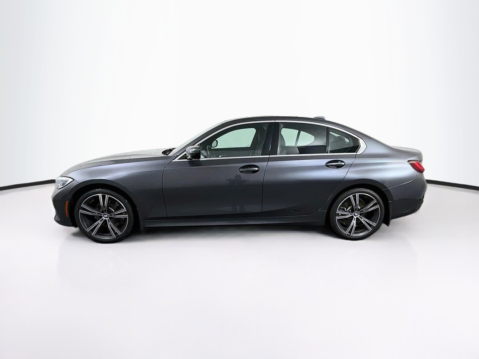 Used 2021 BMW 330i xDrive Sedan w/ Convenience Package AWD/4WD image 4
