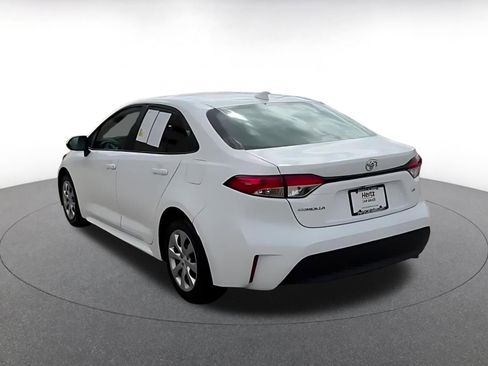 Used 2025 Toyota Corolla LE image 12