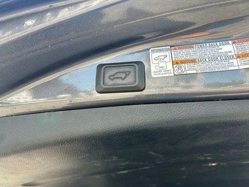 Used 2015 Toyota RAV4 XLE AWD/4WD image 11