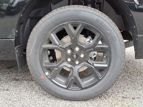New 2026 Ford Maverick Lobo AWD/4WD image 9