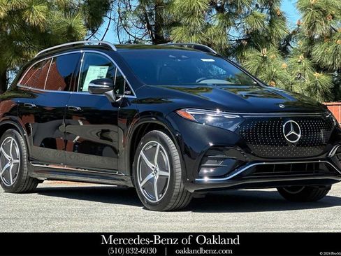New 2026 Mercedes-Benz EQS 550 4MATIC SUV image 1