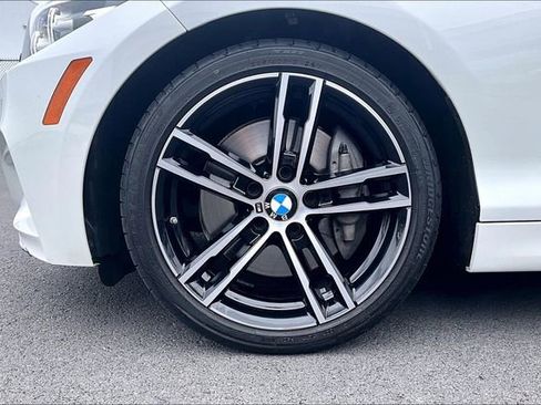 Used 2021 BMW 230i Convertible w/ M Sport Package image 8