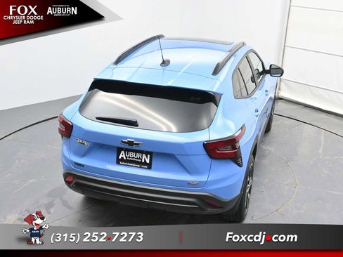Used 2024 Chevrolet Trax RS w/ Sunroof Package image 29