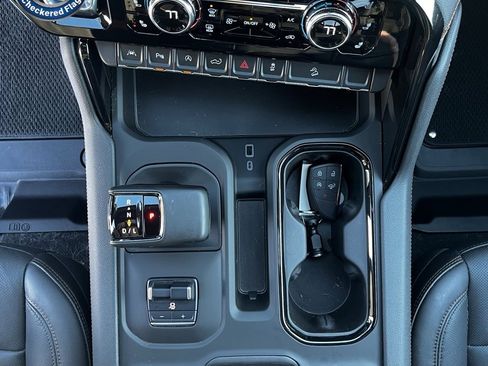 Certified 2025 GMC Sierra 1500 AT4 w/ AT4 Premium Package image 25