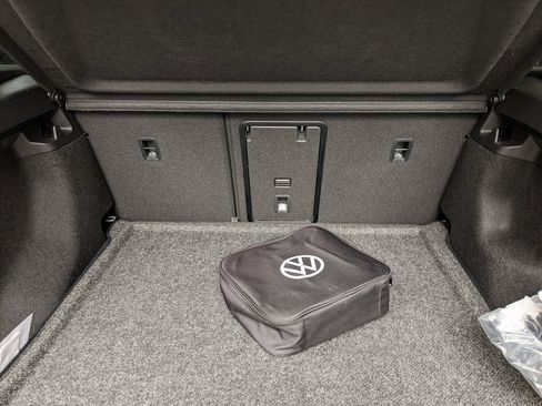 New 2025 Volkswagen ID.4 Pro S image 27