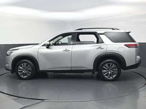 Used 2025 Nissan Pathfinder SV AWD/4WD image 50