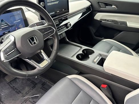 Certified 2024 Honda Prologue Touring image 11