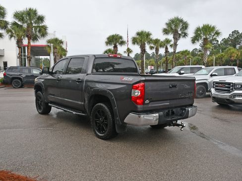 Used 2019 Toyota Tundra SR5 w/ SR5 Upgrade Package AWD/4WD image 4