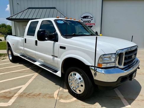 Used 2003 Ford F550 2WD Crew Cab Super Duty image 2