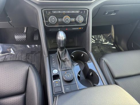 Used 2023 Volkswagen Atlas SE w/ Panoramic Sunroof Package image 23