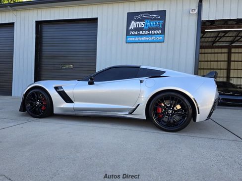 Used 2016 Chevrolet Corvette Z06 w/ Z07 Performance Package RWD image 18