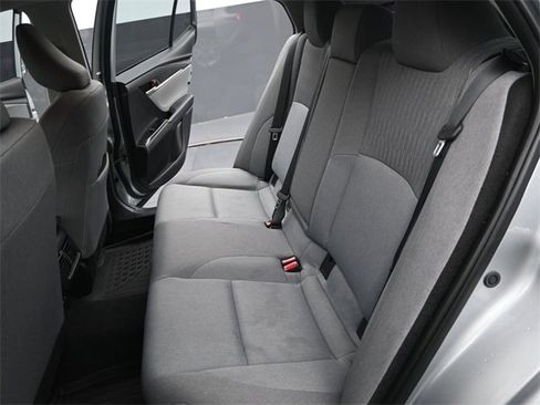 Used 2025 Toyota Camry LE image 11