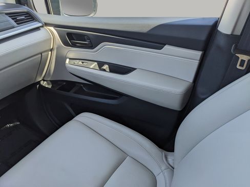 Used 2025 Honda Odyssey EX-L image 16