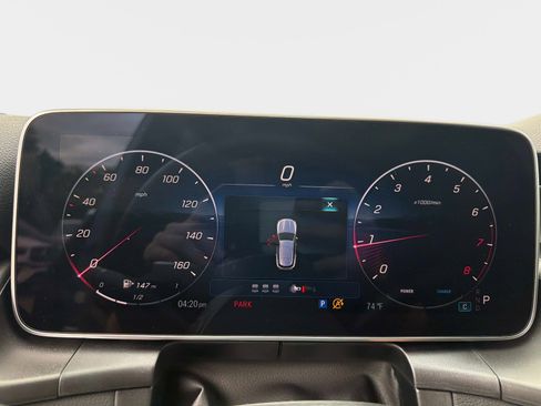 Used 2026 Mercedes-Benz GLC 300 image 25