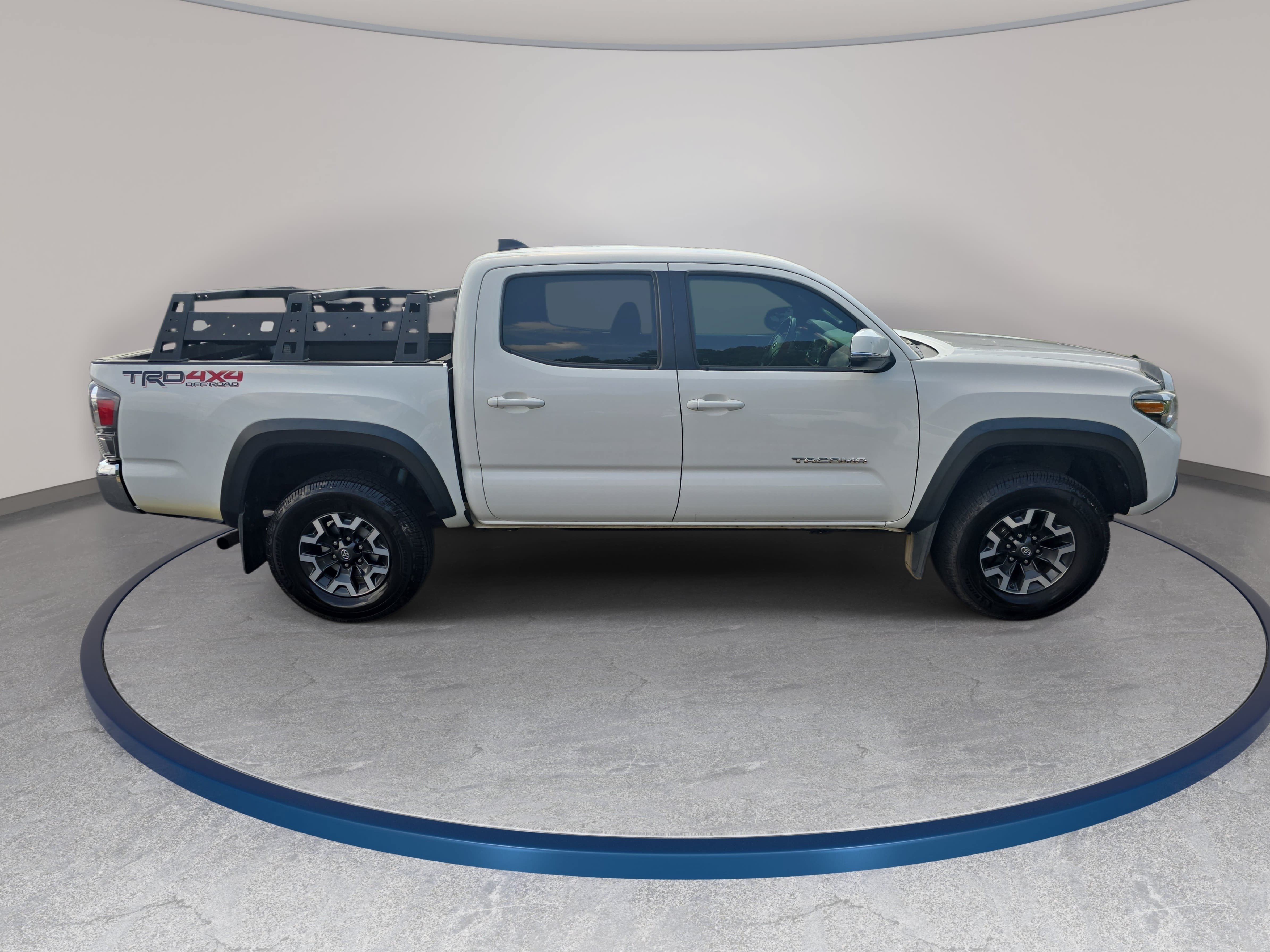Used 2020 Toyota Tacoma TRD Off-Road AWD/4WD image 4