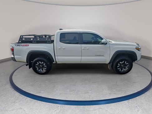 Used 2020 Toyota Tacoma TRD Off-Road AWD/4WD image 4