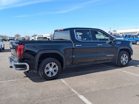 Certified 2024 GMC Sierra 1500 SLT image 5