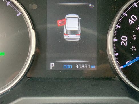 Used 2022 Toyota RAV4 XLE image 31