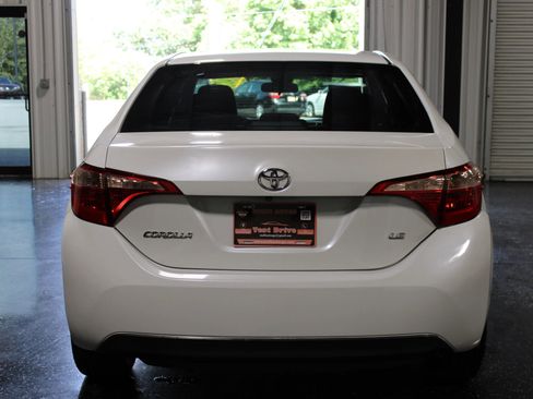 Used 2017 Toyota Corolla LE FWD image 4
