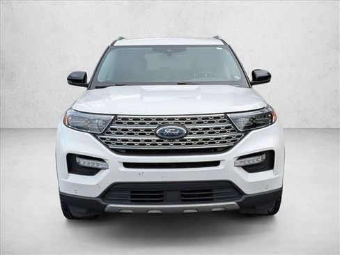 Used 2022 Ford Explorer Limited w/ Equipment Group 301A RWD image 3