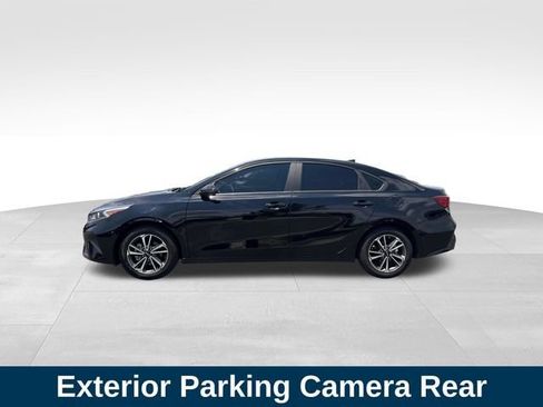 Used 2023 Kia Forte LXS w/ LXS Technology Package FWD image 2