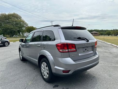 Used 2019 Dodge Journey SE w/ Premium Group FWD image 7