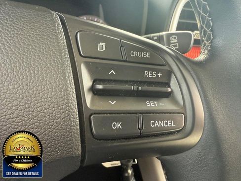 Used 2022 Hyundai Venue SEL w/ Cargo Package image 11