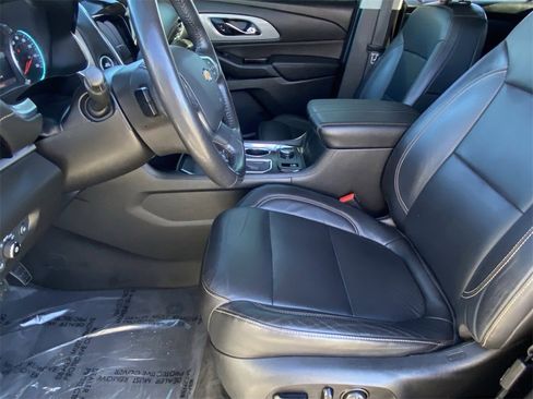 Used 2020 Chevrolet Traverse LT w/ LT Premium Package image 20