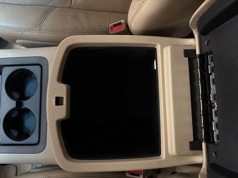 Used 2013 GMC Yukon SLT w/ SLT-2 Equipment Package image 53