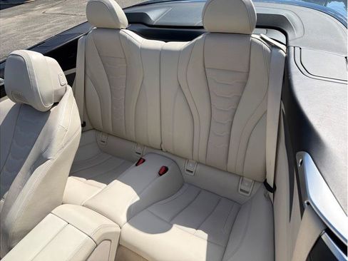 Used 2022 BMW 840i Convertible w/ Comfort Seating Package RWD image 11