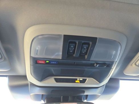 Used 2024 Subaru Crosstrek 2.0i Premium image 10