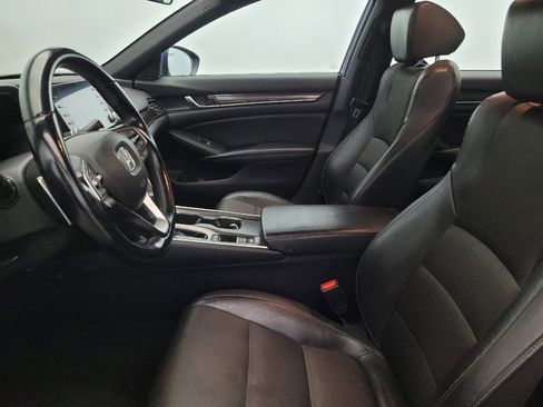 Used 2018 Honda Accord Sport image 17