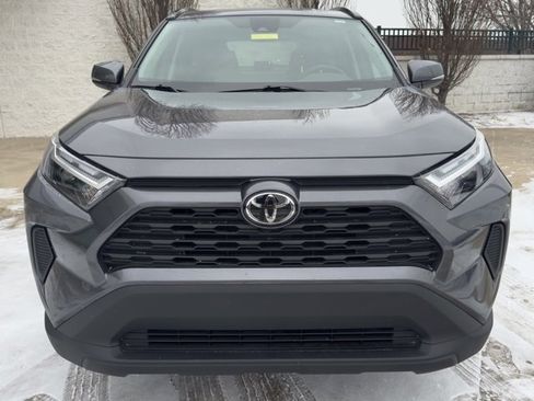 Used 2025 Toyota RAV4 XLE image 8