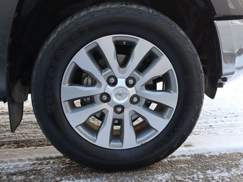 Used 2014 Toyota Tundra Limited image 41