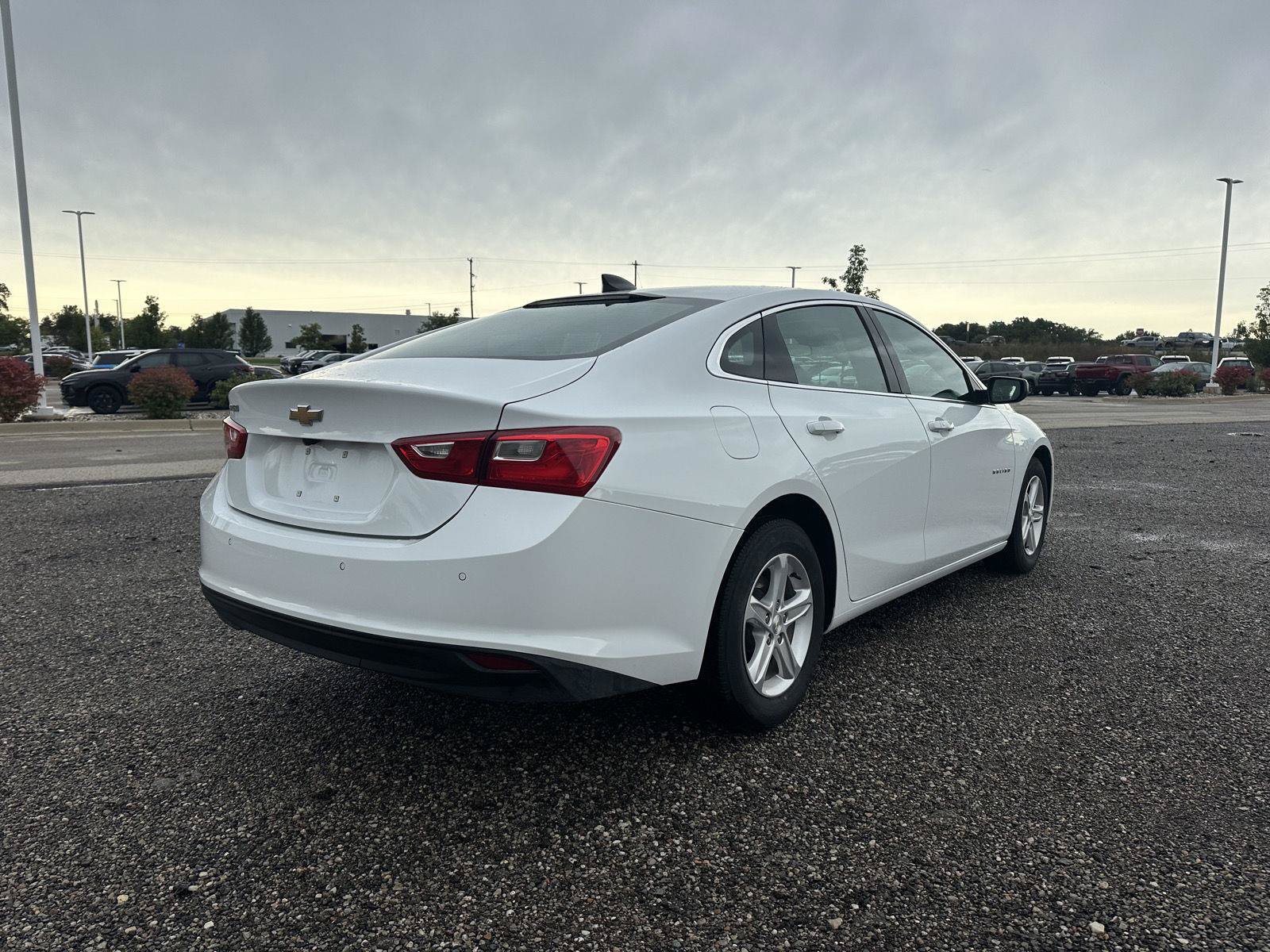 Used 2024 Chevrolet Malibu LS FWD image 3