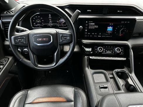 Used 2025 GMC Sierra 2500 AT4 AWD/4WD image 12