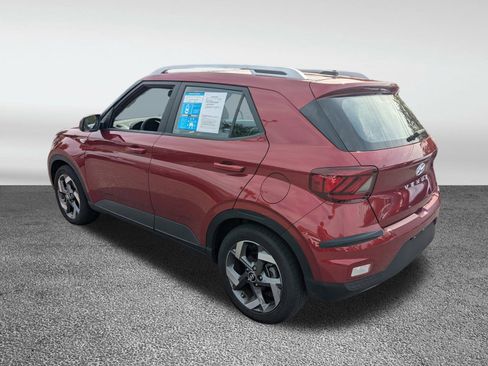 Certified 2024 Hyundai Venue Limited image 5