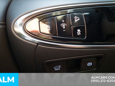 Used 2025 Genesis GV70 2.5T image 18