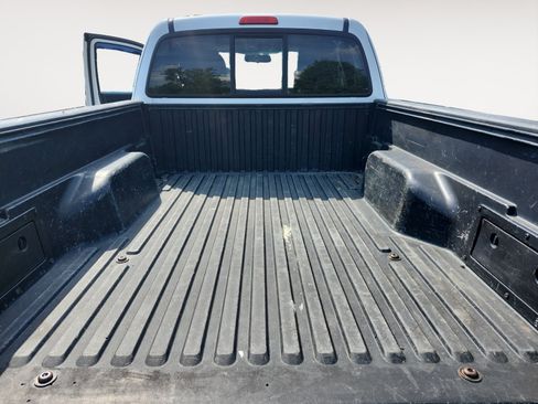 Used 2013 Toyota Tacoma PreRunner w/ Convenience Pkg RWD image 16