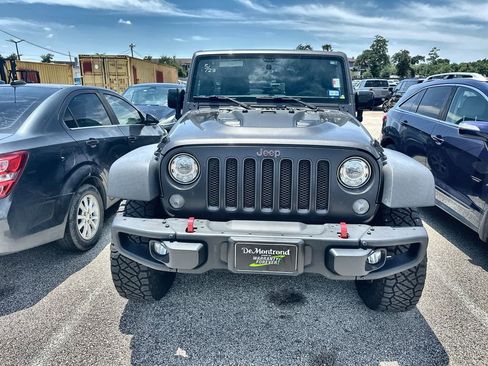 Used 2018 Jeep Wrangler Unlimited Rubicon AWD/4WD image 2